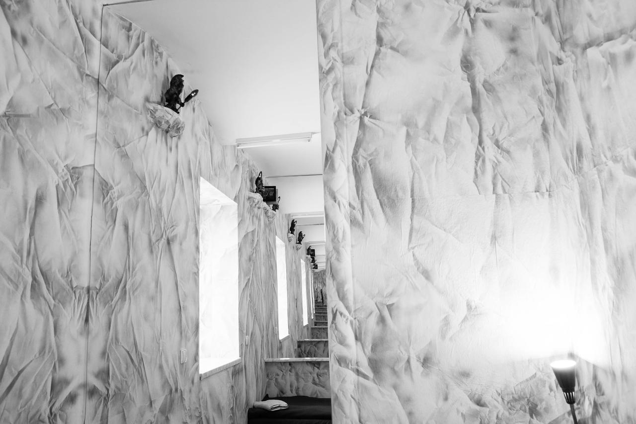 Hart Hostel & Art Gallery ヴロツワフ 部屋 写真